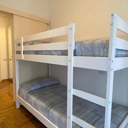 The Little Duck - Modern Apartment With Balcony Como Exterior photo