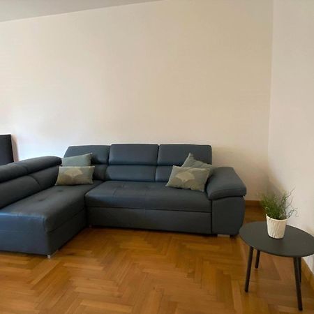 The Little Duck - Modern Apartment With Balcony Como Exterior photo